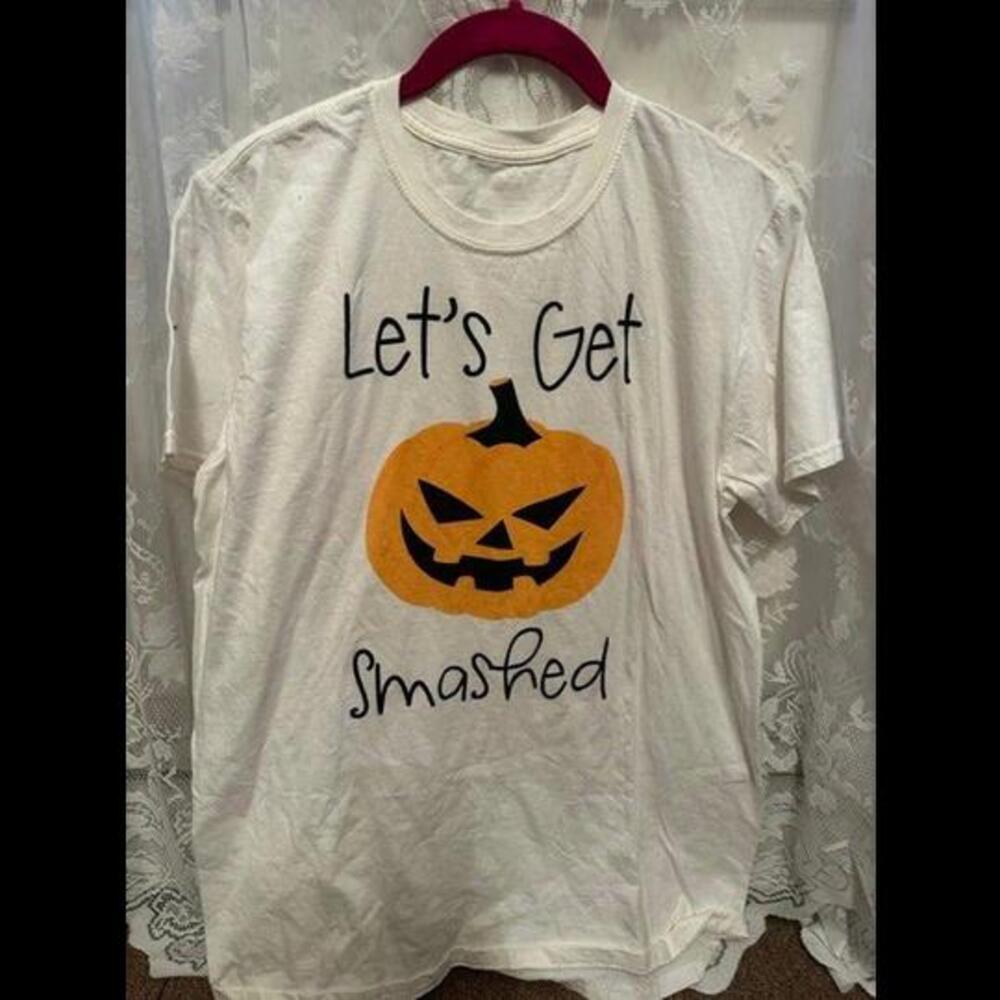 'Let's Get Smashed' Etsy T-Shirt - Worn Once for Unforgettable Vibes!" Halloween